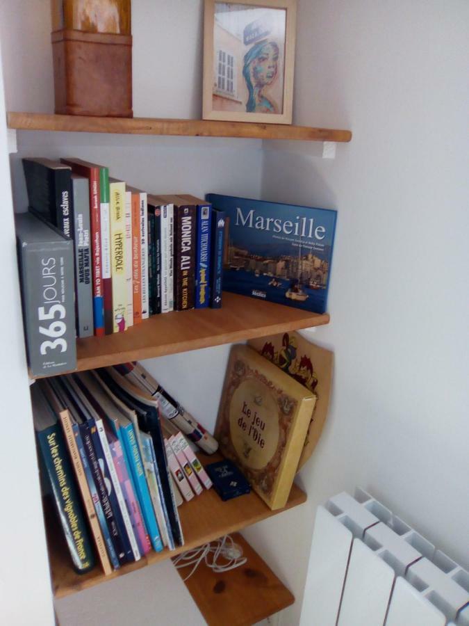 Appartement Tranquille au PANIER face à la mer à Marseille Extérieur photo